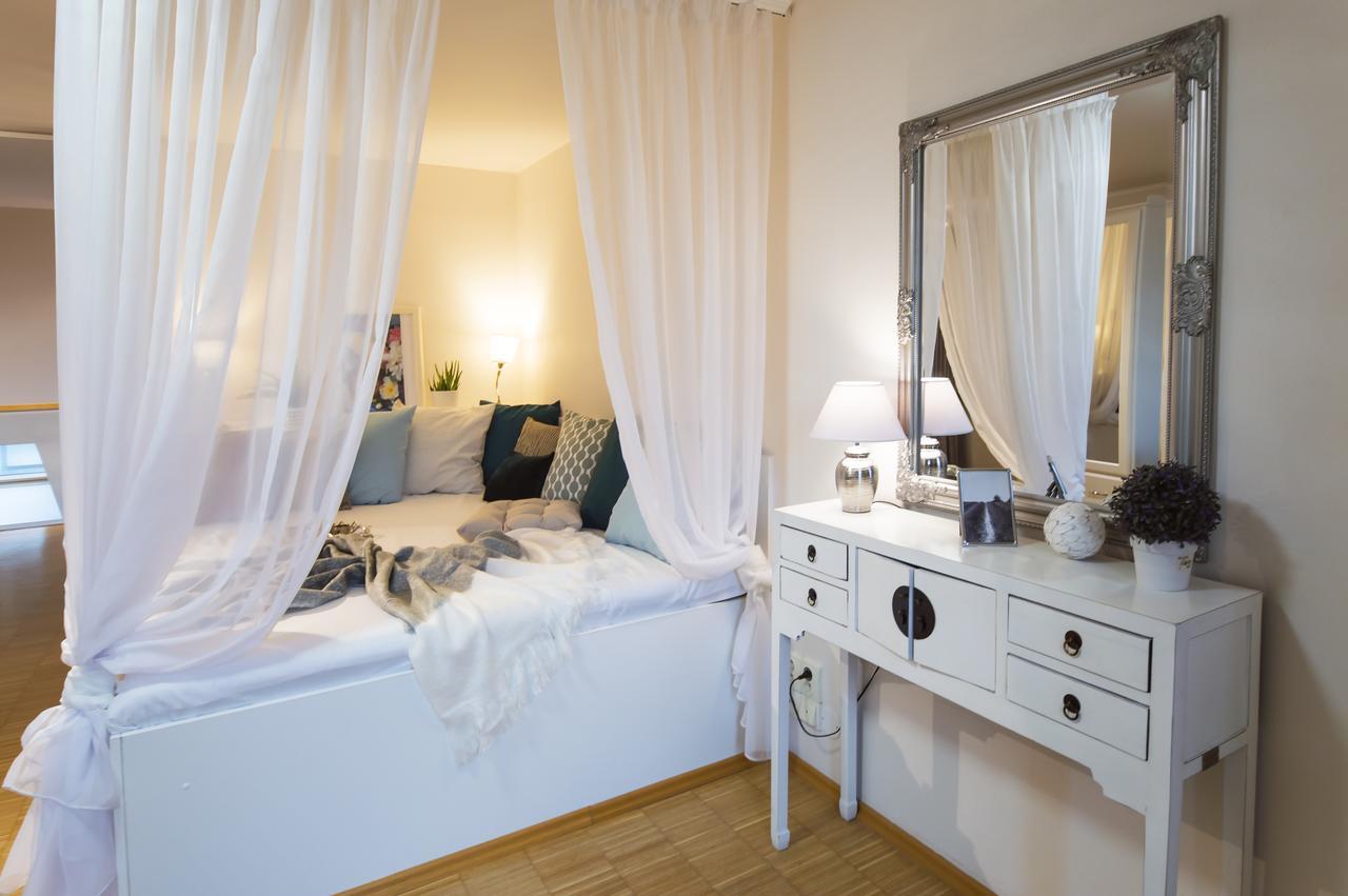 Modern Apartment Charvatova Prague Extérieur photo
