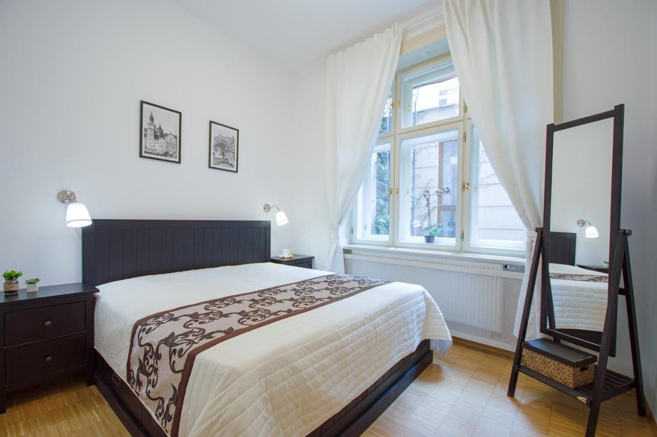Modern Apartment Charvatova Prague Extérieur photo